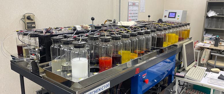 ⽇本の職⼈が⼿がける染⾊